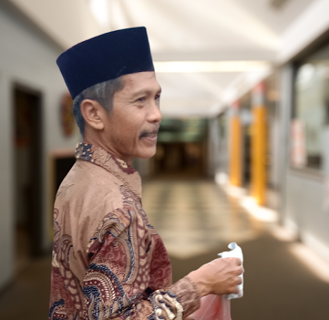 Umar Hasan, S.Pd